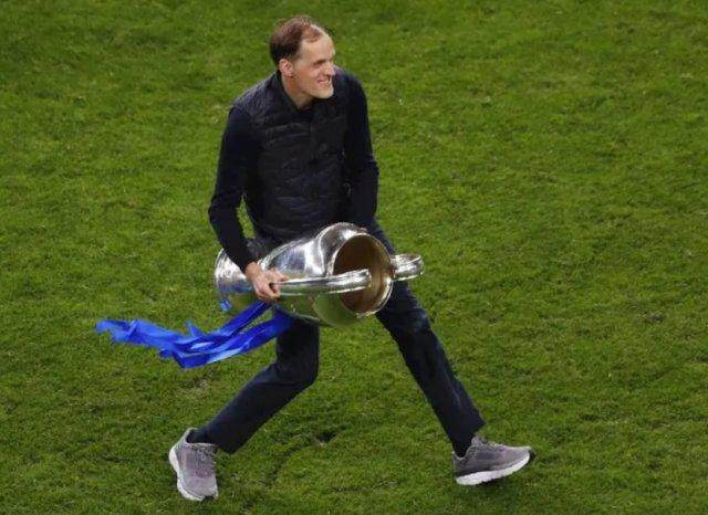 1622848546448015647.jpg 6370cc8a-c932-4f80-a51e-1fc3c758a2c9.jpg