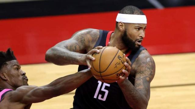 开云官网-库克被裁考辛斯上热搜 内部人士不看好他再回湖人